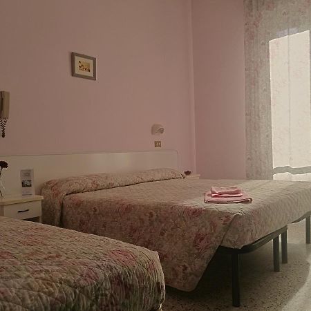 Hotel Villa Donati Viserbella di Rimini Exteriör bild
