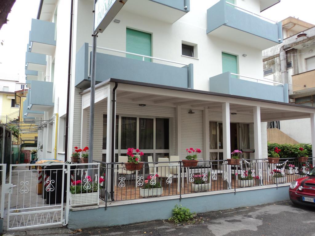 Hotel Villa Donati Viserbella di Rimini Exteriör bild