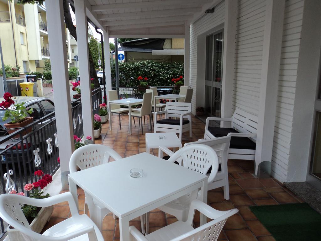 Hotel Villa Donati Viserbella di Rimini Exteriör bild