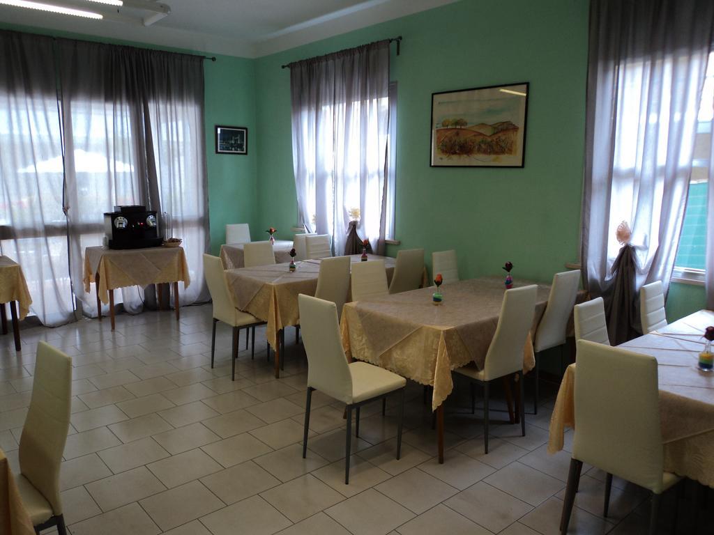 Hotel Villa Donati Viserbella di Rimini Exteriör bild