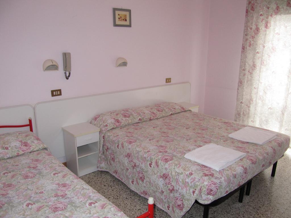 Hotel Villa Donati Viserbella di Rimini Exteriör bild